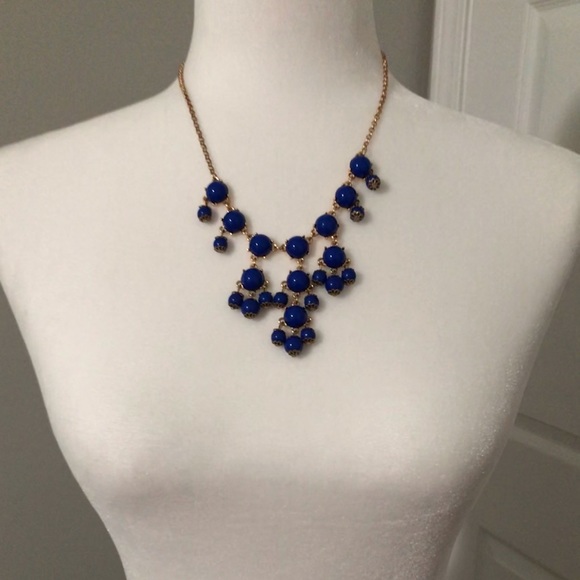 Accessories - Fun Blue Necklace!!